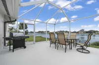 Lakefront Pool Home-Venice, FL