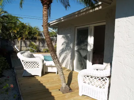 Vacation Home with HEATED POOL! Private Fenced in Backyard. Bikes & Beach Gear