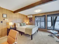 Bellaire Waterfront Private Retreat, beach, dock, 5-star experience