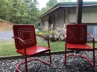 Peaceful and Private - Cozy Getaway - 2-Star