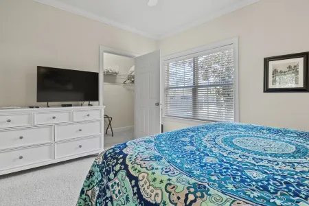 Fabulous Foley near the beach, ball fields, & OWA Отели рядом с достопримечательностью «OWA Parks & Resort»