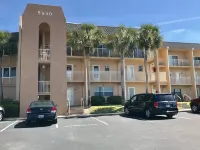 Very large 1BD, 1BA Ocean Front Complex, Ground Floor, Wifi, Hdtv, Large pool