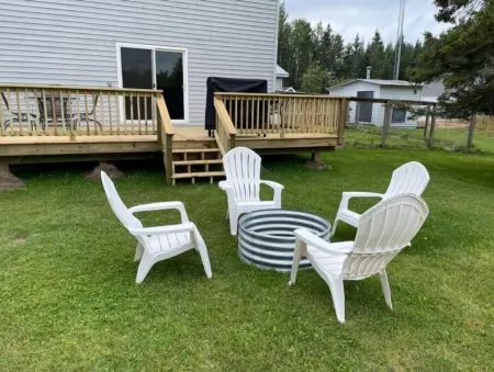 Farm house on 80 acres bring your horse too