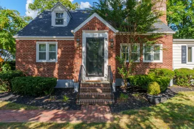 Stylish & Spacious Princeton Basement Apt with King Bed, Private Entrance Hotels in der Nähe von Princeton Junction