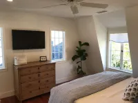 BlueDoor Cottage- A Balboa Island Favorite w AC!