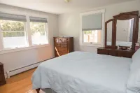 Relax by Oak Bluffs Harbor, enjoy your 3-bedroom East Chip retreat