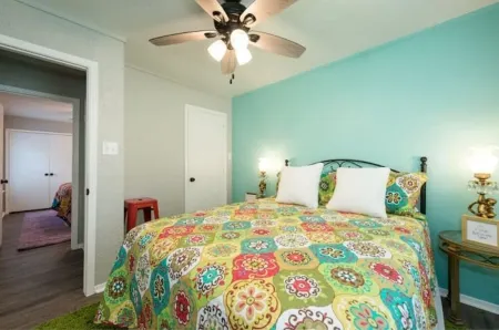 The Red Door Retreat Отели рядом с достопримечательностью «University of North Texas»