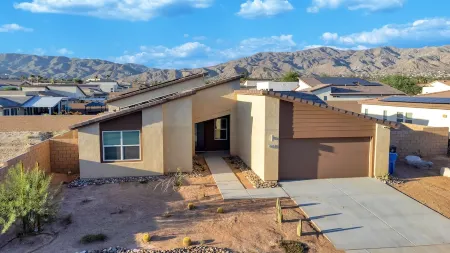 Desert Dream, Pool/Spa, Jr Pickleball court with Game Room Отели рядом с достопримечательностью «Desert Hot Springs Chamber-Commerce»