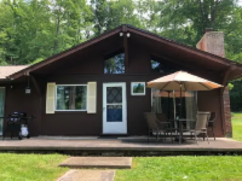 FernRockCabin- A Peaceful getaway in the Laurel Highlands of PA