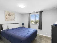 Remodeled 3 bedroom/ 2 story with AC Hotels in Olympia