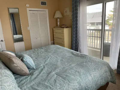 2BR Condo w/Pool & Hot Tub -- Steps from the Beach and Boardwalk Hotels near Gillian's Wonderland Pier