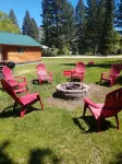A cozy, affordable studio cabin close to Glacier Park, Flathead Lake  and more! - Alppimaja