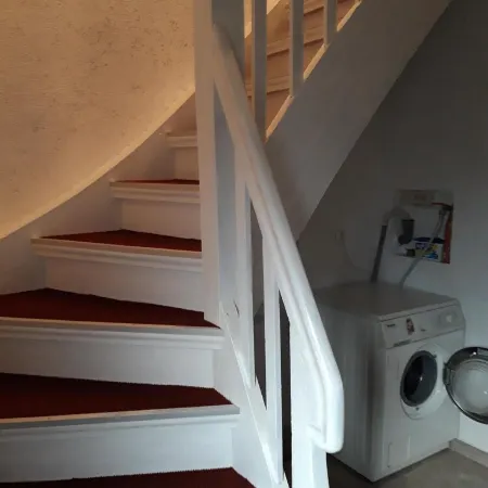 Modern apartment between Goitzsche and Muldestausee Отели в г. Поух