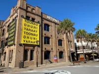 Chic apartment near Sydney Harbour