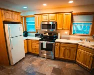 Lake Michigan Cottage Retreat – Private Beach & Unforgettable Views