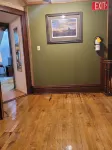 Main Street Home-Locally Owned-No Cleaning Fees-Pets Allowed
