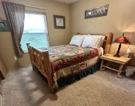 Summer & Winter Paradise, Stunning Mountain Views & Close To Yellowstone Park!