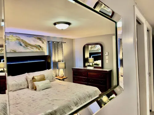 Lovely & Spacious 2 Br, W/King/Queen Beds  2 Bath.