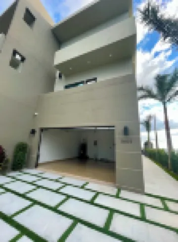 Riverview Oasis- Riverfront Paradise with Dock, Elevator, Private Pool & Kayaks