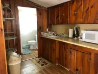 New to VRBO! Cute 2 bedroom cottage just steps from the beach! Hotels in Hampton