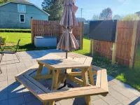 Private Hot Tub, Outdoor TV, near Downtown & Lake Michigan Beaches! Hotels in Filer Charter Township