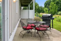 Minutes to the Beach, Douglas, & Saugatuck!