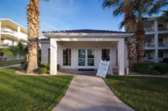 Las Palmas! Beds for 9-10! 3Bed 2Bath, Bunks for Kids! Huge Deck!