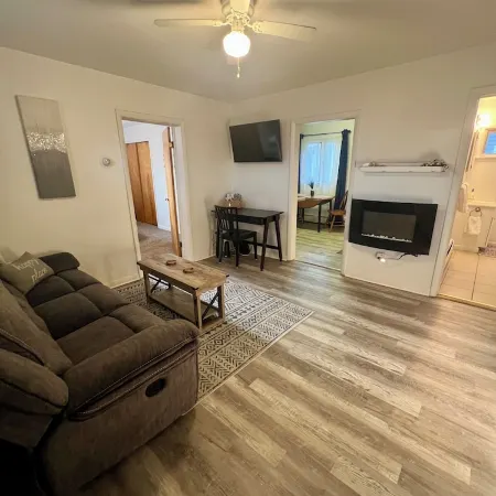 Cozy 1-bedroom flat in lovely Corning Отели в г. Корнинг