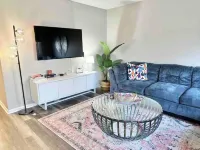 Colorful Retreat, w/ Firepit and 2 TV's.  By Royal Oak! Hotels in Madison Heights