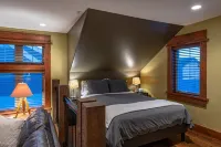 Mountain Studio - luxury finishes in upscale neighborhood, e-bikes included!