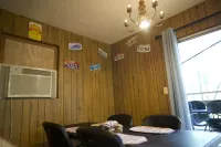 “Historic Route 66 Cabin in Downtown Ocala”