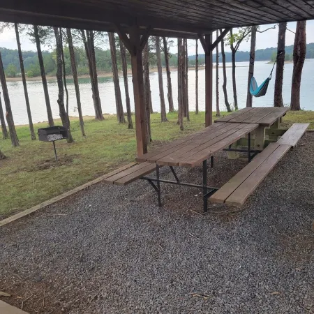 Maples Lakefront Blessing w/ private boat dock/lake access kayaks & paddle boat