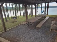 Maples Lakefront Blessing w/ private boat dock/lake access kayaks & paddle boat