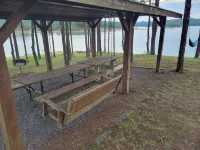 Maples Lakefront Blessing w/ private boat dock/lake access kayaks & paddle boat