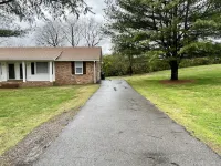 Modern North of Nashville Retreat- Easy Lake Access