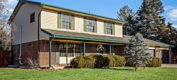 Quiet Neighborhood Near it All, Sleeps 12, Pet Friendly, Swamp Cooler Hotels in Centennial