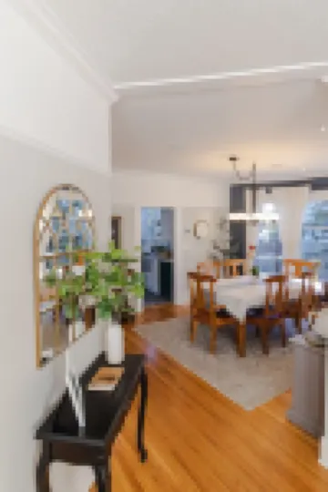 Stunning Victorian 4BR w/Hot Tub 5 Min to Downtown