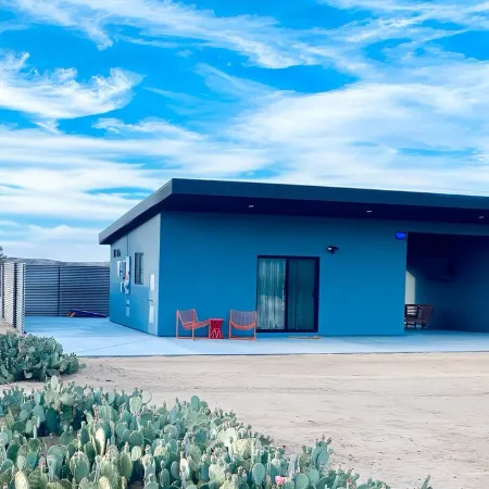 Brand New Tiny Home in Joshua Tree with Enchanting Mountain Views