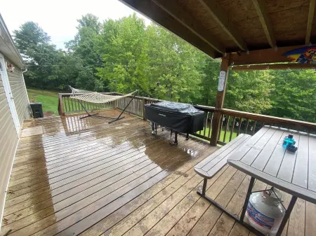 Cozy lakeside house with views of both the mountains and lake