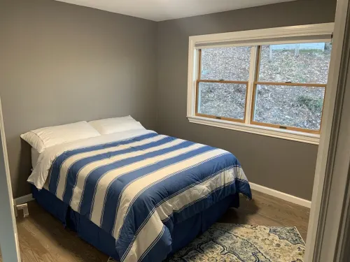 1 HR NYC Getaway Awesome Newly Renovated Home on 4 Acres, Stunning Views