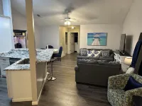 Come relax at Kozy on Kipling. Close to shopping, eats, hospital,university, i10