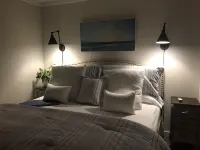 Earls Landing -Riverfront Cottage!