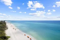 Ground floor gulf front beach Blue Tide condo between Alys beach & The Hub. - Beach