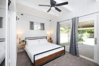Del Mar Main House - Charming Home I 600Mbps Walk to Tower District Các khách sạn gần Fresno Pacific University