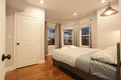 Modern 3BR/ Close to Encore & Boston- Everett #3 Hotels near Costco Wholesale
