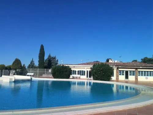 House near Fréjus, garden 1700 m2 in private estate with swimming pool, tennis....