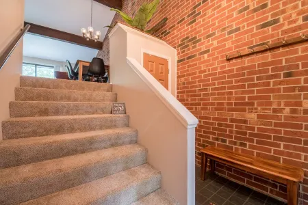 Hidden Gem with Pool View!