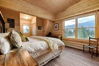 Rivendell Log Cabin - walk into RMNP!  Continental Divide Views!  Large Hot Tub! Hotels near MacGregor Ranch Museum