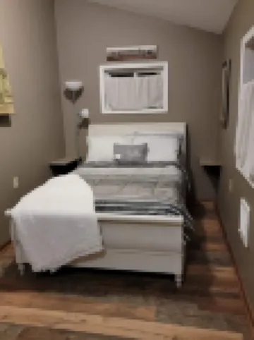 Rustic Cabin on River just off the beaten path