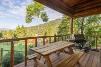 Private and spacious mountain retreat w/views, privacy, hot tub, & guest house!